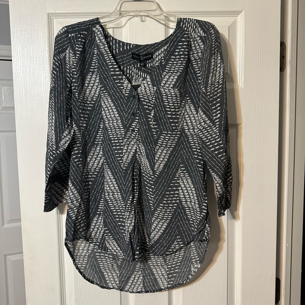 NWT Fred David Chevron Pattern Button Down Top